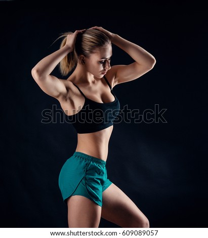 Young girls showing muscles apologise You the Young girls showing muscles the