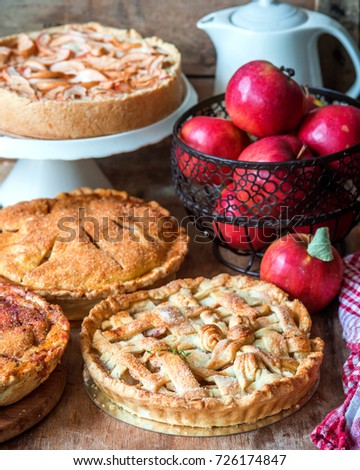 Assorted Homemade Rustic American Style Apple Pies Assorted Homemade Rustic American Style Apple Pies
