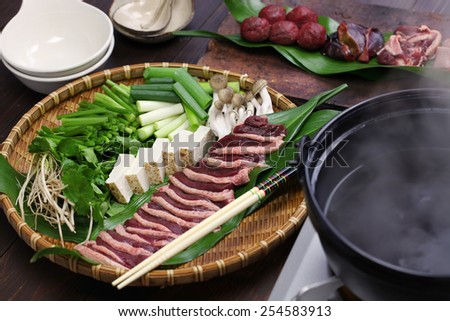 ameture mother daughter nude family style asian dish hotpot