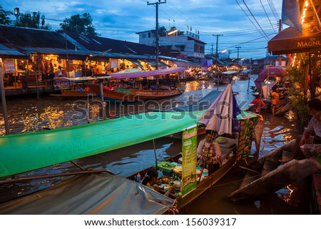 Damnoen Saduak Floating Market Tourists Visiting Stock Photo 389485657 ...