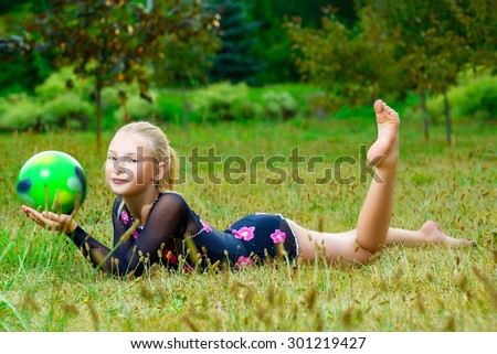 girls bleeding pussy pictures girl nude pussy hairy in the beach