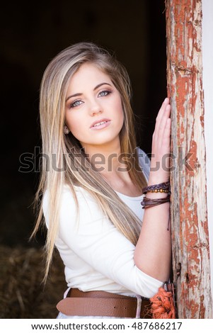 Figured full curvy women models