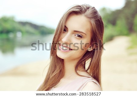 https://thumb10.shutterstock.com/display_pic_with_logo/808816/283518527/stock-photo-beautiful-smiling-girl-283518527.jpg