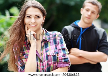 how a boy flirts with a girl I know this is a over asked question by everyone, but does he like me there is this guy in my english class and gym class, so we see each other every school day. how a boy flirts with a girl I know this is a over asked question by everyone, but does he like me there is this guy in my english class and gym class, so we see each other every school day.