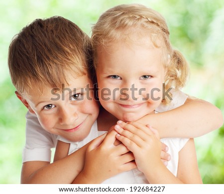 Two Little Girl One Boy Hugging Stock Photo 32233078 - Shutterstock